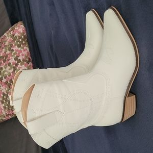 Western cowgirl boots